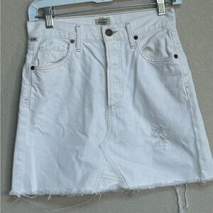 Citizens of Humanity Off White Distressed Denim Raw Hem Skirt 25 Y2K Style